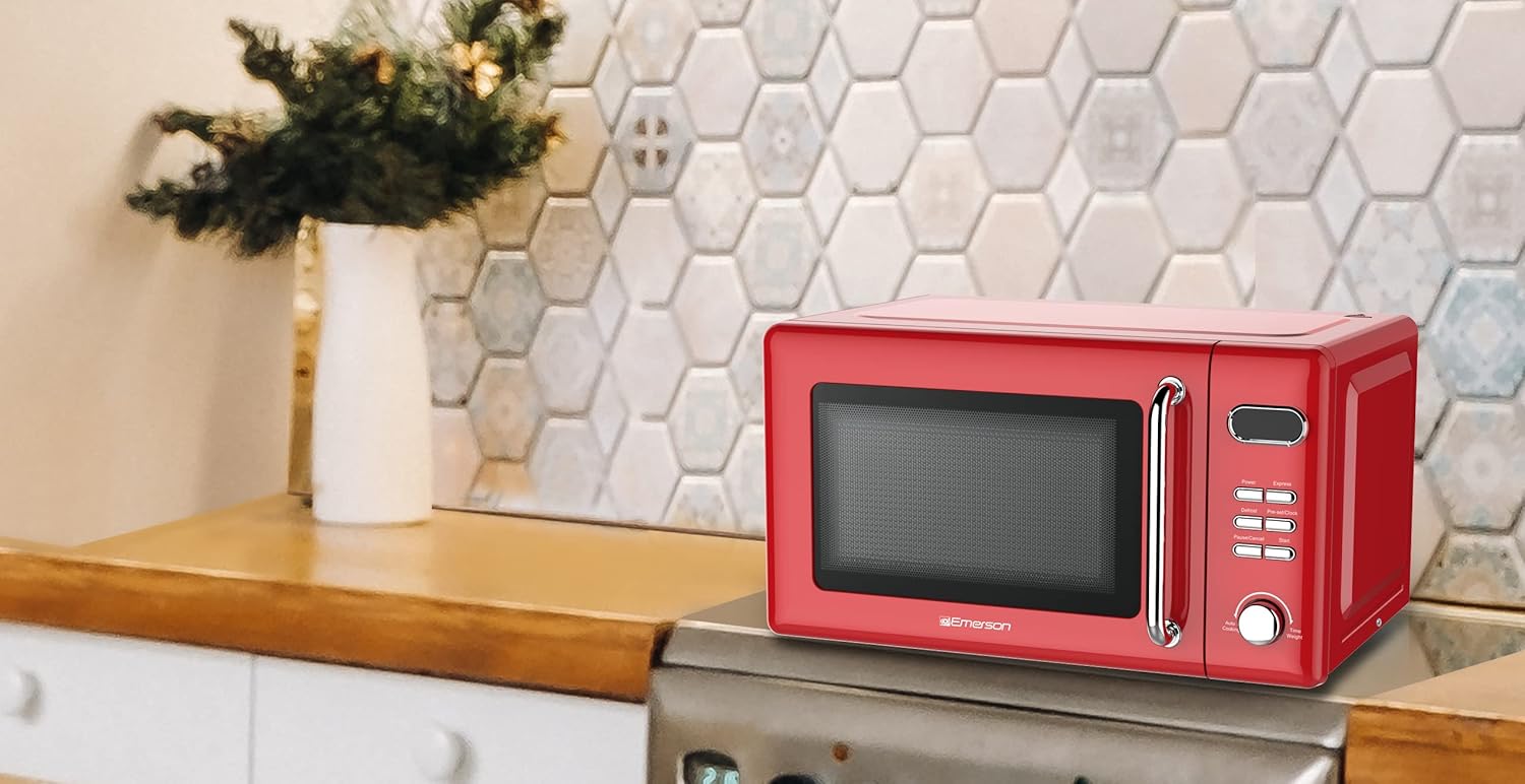 Emerson MWR7020RD Compact Countertop Microwave Oven with Button Control, LED Display, 700W 5 Power Levels, 8 Auto Menus, Glass Turntable and Child Safe Lock, 0.7, Retro Red - Image 6