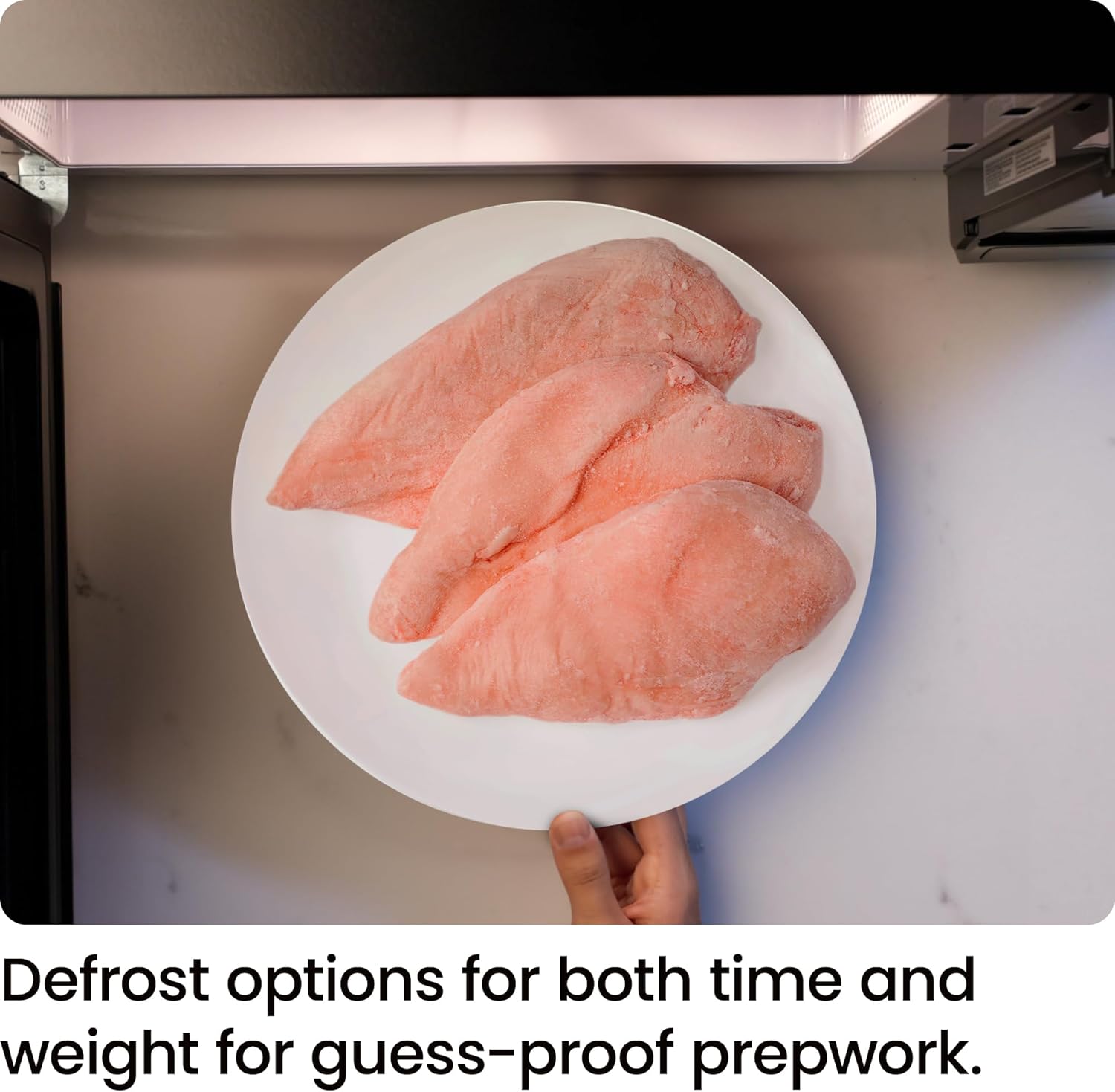 Chefman Countertop Microwave Oven 0.9 Cu. Ft. with Digital Display, 900 Watts, 6 Auto Menus, 10 Power Levels, Eco Mode, Memory Function, Mute Option, Child Safety Lock, Easy Clean - Image 5